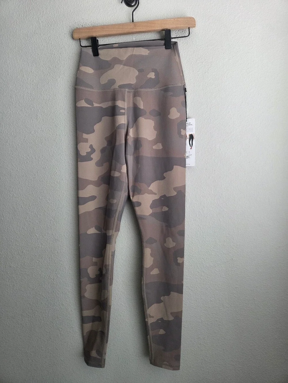 alo High Waist Vapor Legging size S NWT